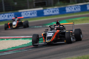 Pechowy weekend radomianina na torze Imola