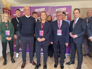 W pierwszym rzędzie: Włodzimierz Czarzasty, Paulina Piechna-Więckiewicz, Waldemar Kaczmarski, Patryk