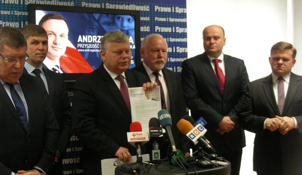 W tej grupie kandydatem w wyborach do Sejmu nie był do wczoraj wieczora tylko europoseł Zbigniew Kuź