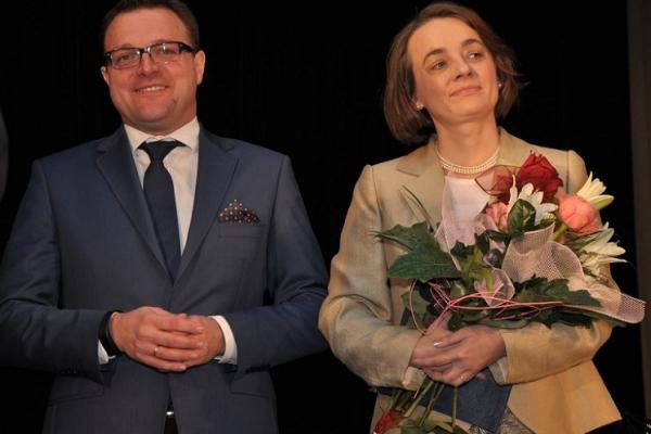 Ewa Kołodziejczyk (z prawej) po odebraniu Nagrody Literackiej Miasta Radomia. Foto: Marian Strudzińs