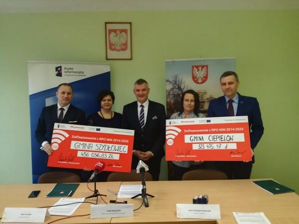 Umowy w tej sprawie podpisali członek zarządu województwa mazowieckiego Rafał Rajkowski, burmistrz S