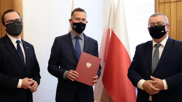 Stanisław Wojtera w środku. Przypomnijmy, że PPL odpowiada za rozbudowę lotniska w Radomiu