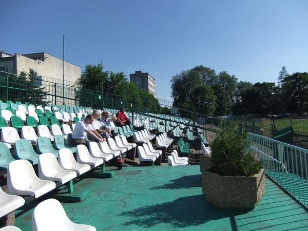 Tak wyglądały trybuny stadionu przy ul. Struga na kilka minut przed czerwcowymi derbami