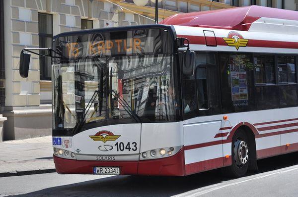 Zakaz używania e-papierosów w autobusach i tramwajach obowiązuje już w Poznaniu. Od początku styczni