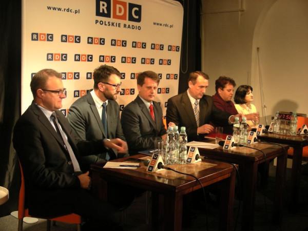 Od lewej: Radosław Witkowski, Robert Dębicki, Wojciech Bernat, Paweł Stępień, Marzena Wróbel, Krysty