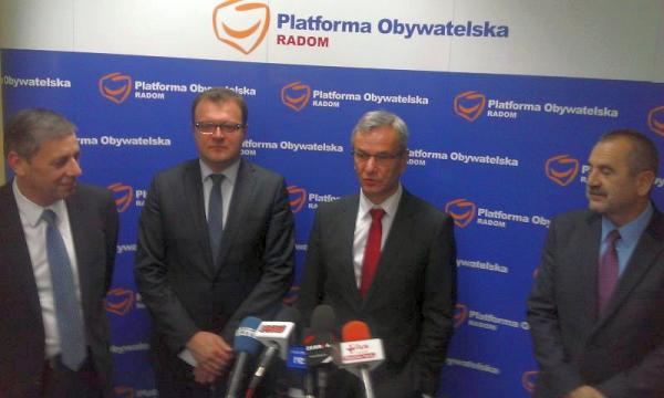 Na zdjęciu: minister Andrzej Biernat podczas wizyty w Radomiu w trakcie kampanii prezydenckiej Rados