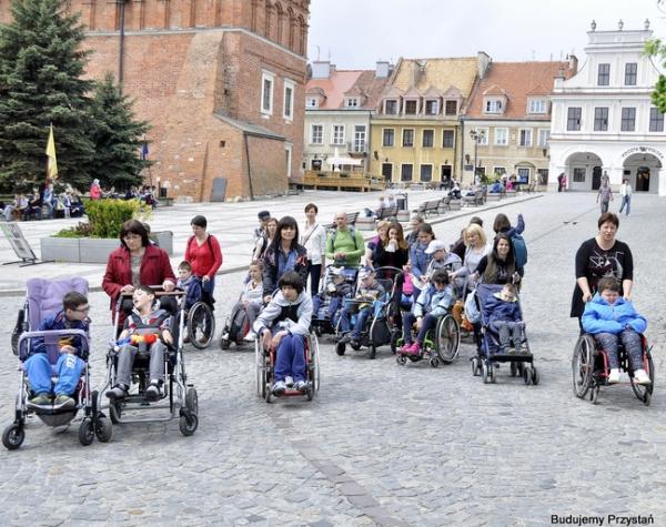 Podopieczni Stowarzyszenia Budujemy Przystań podczas wycieczki do Sandomierza, Foto: Budujemy Przyst