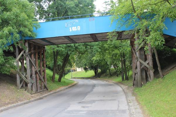 Obecna kładka na ul. Osiedlowej w Radomiu