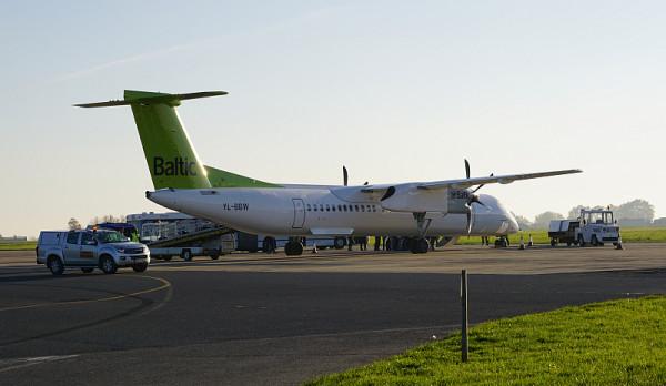 Bombardier Air Baltic na lotnisku Radom-Sadków