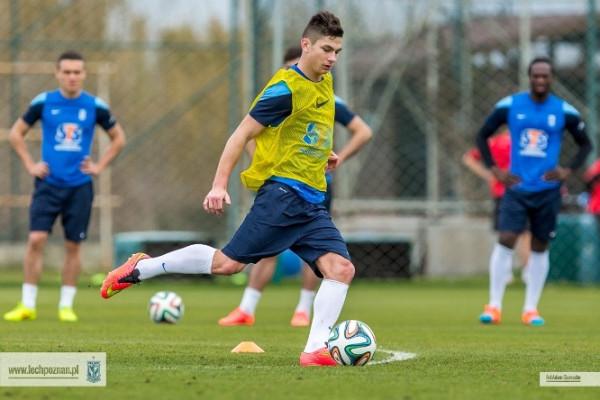 Marcin Gawron (z piłką). Foto: Lech Poznań