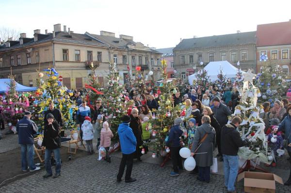 Kiermasz świąteczny w 2015 r. na radomskim Rynku 