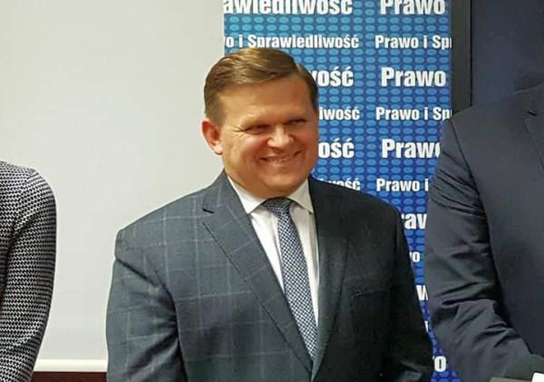 Wojciech Skurkiewicz ma powody do zadowolenia, jego kariera polityczna w PiS rozwija się