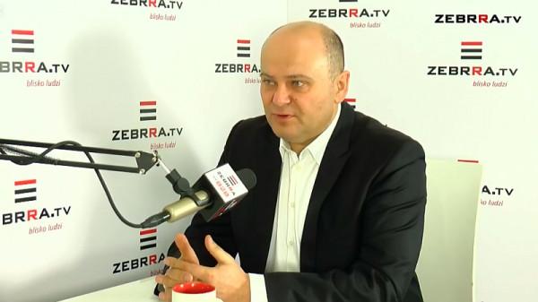 Na zdjęciu Andrzej Kosztowniak. Program Kontrast Plus do obejrzenia codziennie, od poniedziałku do p