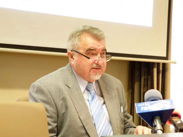 Rektor UTH prof. Zbigniew Łukasik 