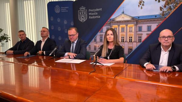 Od lewej: Robert Faryna, Łukasz Kuna, Radosław Witkowski, Katarzyna Kalinowska, Piotr Szałas